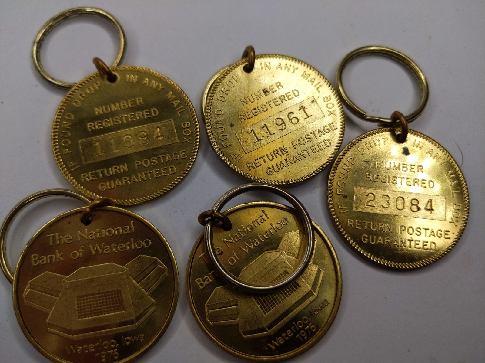 LOT 1976 National Bank Waterloo Iowa Keychain Tokens Brass Advertising Bldg 6D