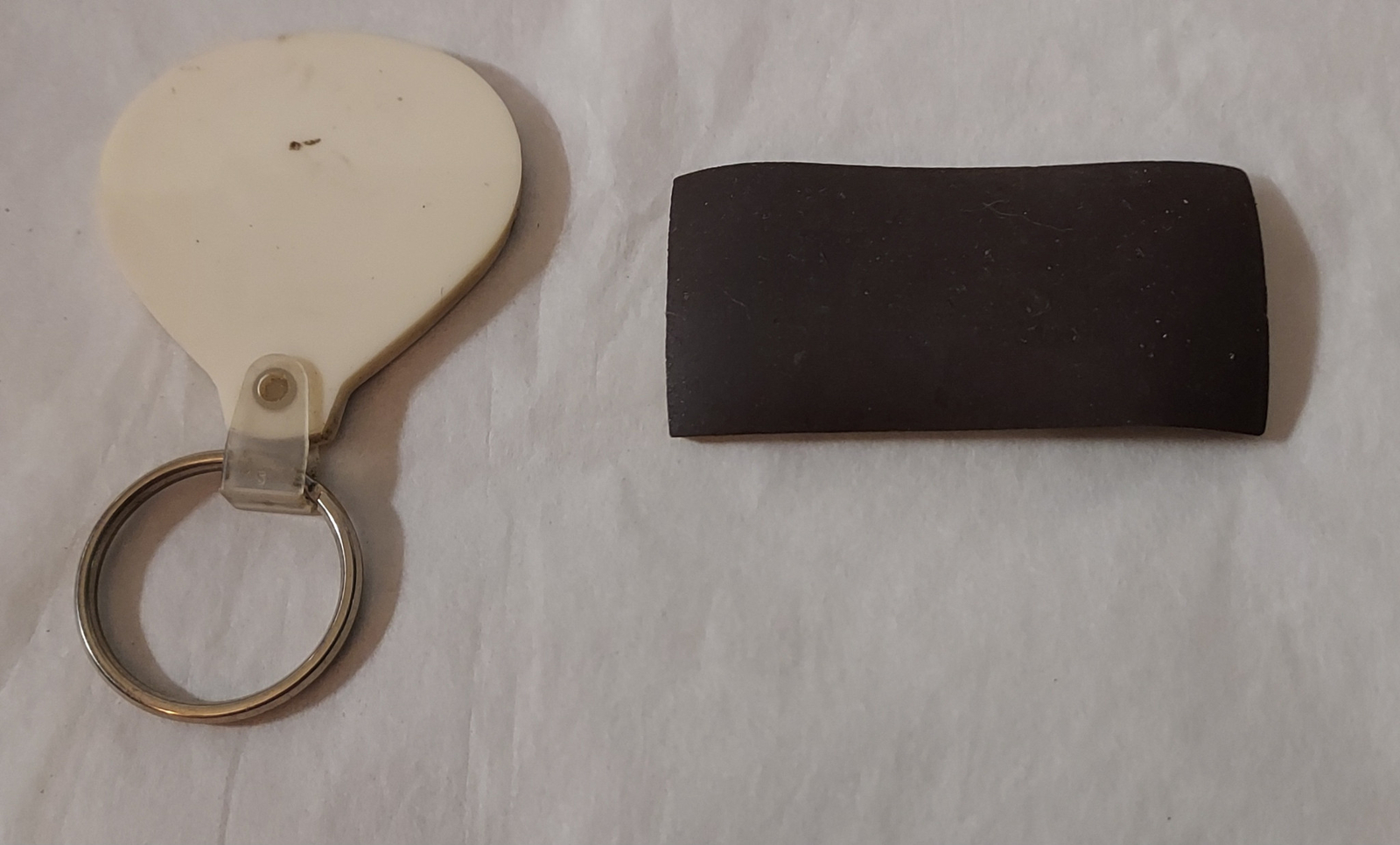 Vintage +DEAL OF TWO+ Bank ADV Promo – 1st National Keychain & Pulse Bank Magnet