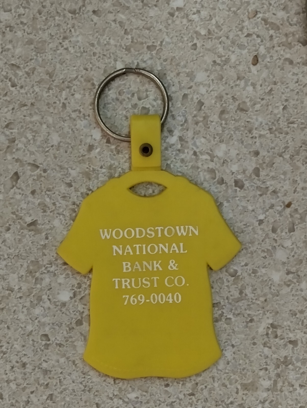 Vintage WOODSTOWN NATIONAL BANK & TRUST CO Keychain Yellow T-Shirt Double Sided