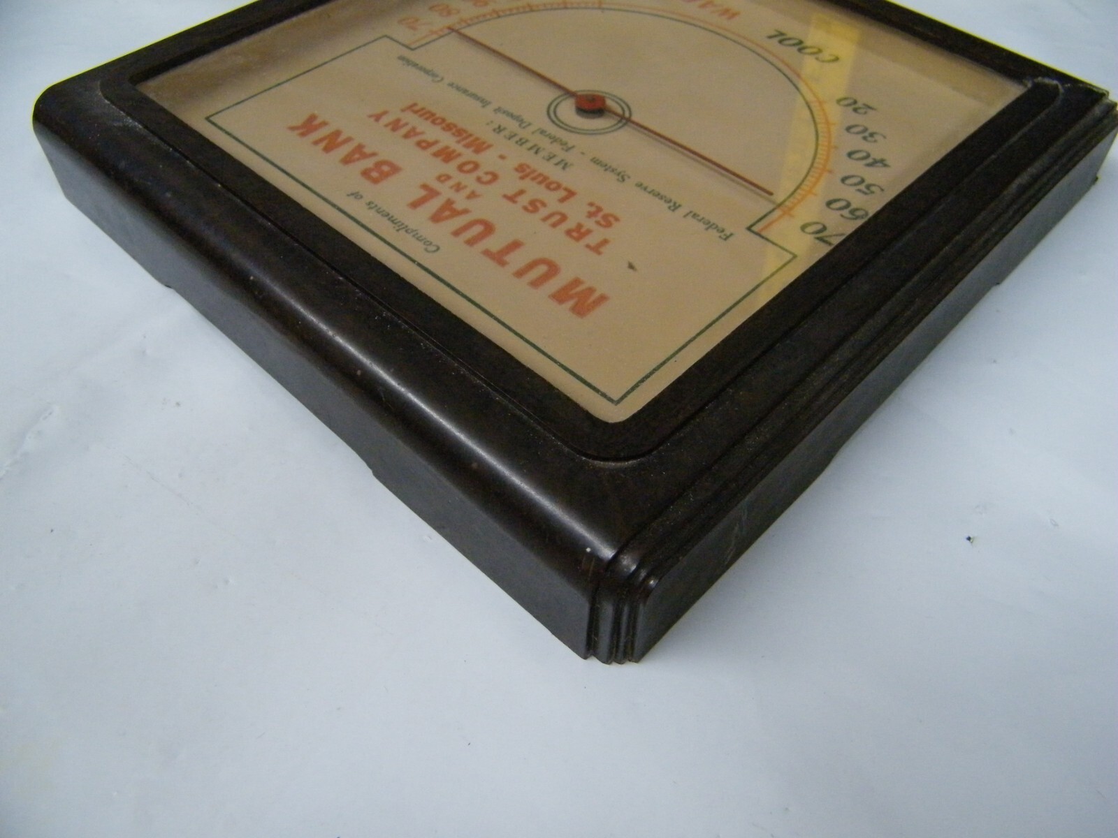 Vintage Mutual Bank & Trust Company St. Louis, MO Advertising Thermometer