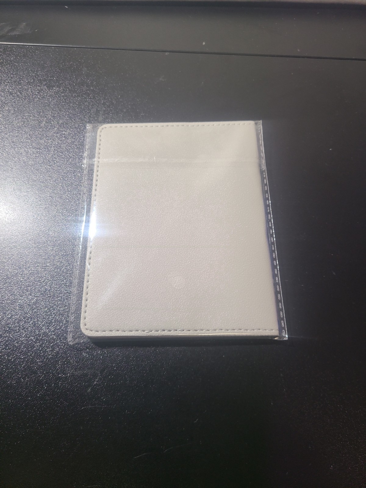 Berkshire Hathaway Passport Holder Fruit Of The Loom Omaha Meeting