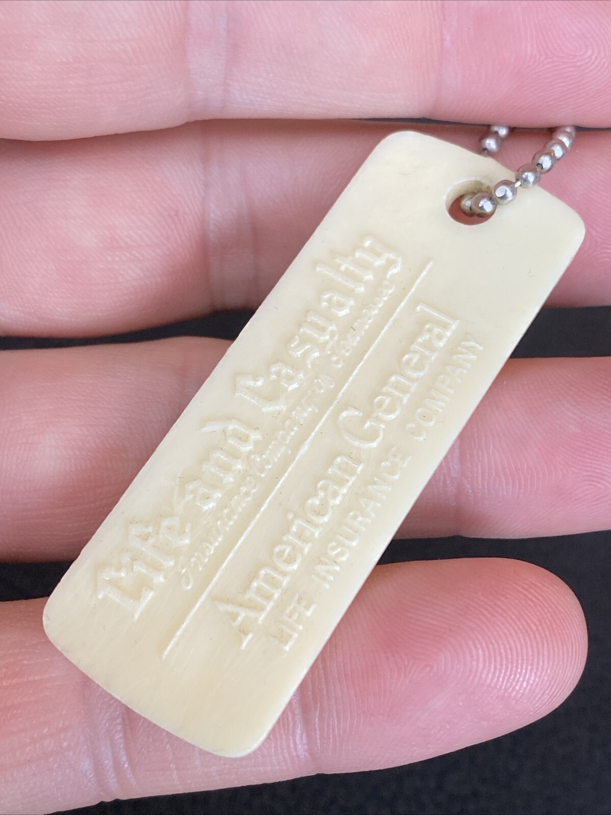 Life & Casualty Insurance Company Vtg Keychain Nashville Tennessee Cream Ivory