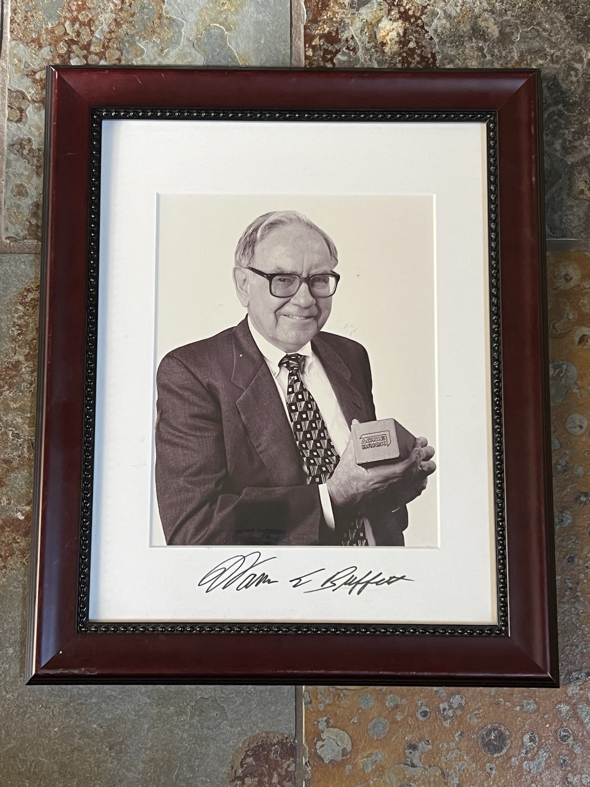 Warren Buffett SIGNED B/W Photograph Framed Berkshire Hathaway ACME Brick