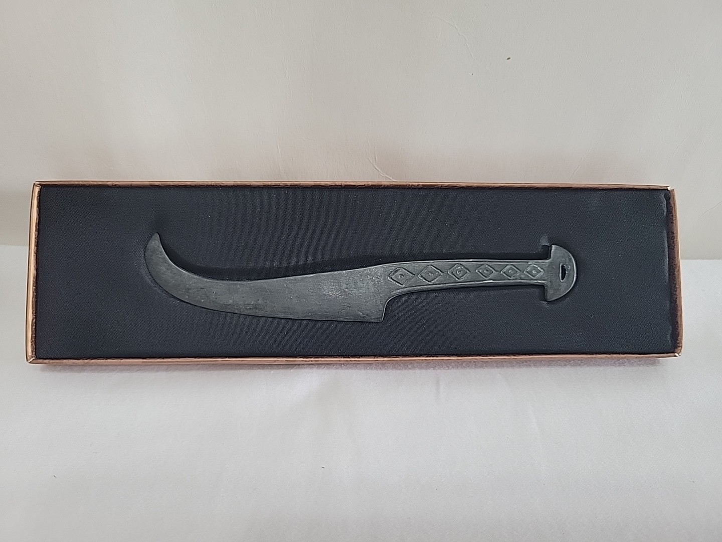 Goldman Sachs Corporate Gift – Shanghai Museum Bronze Ling Wen Dao Knife Replica