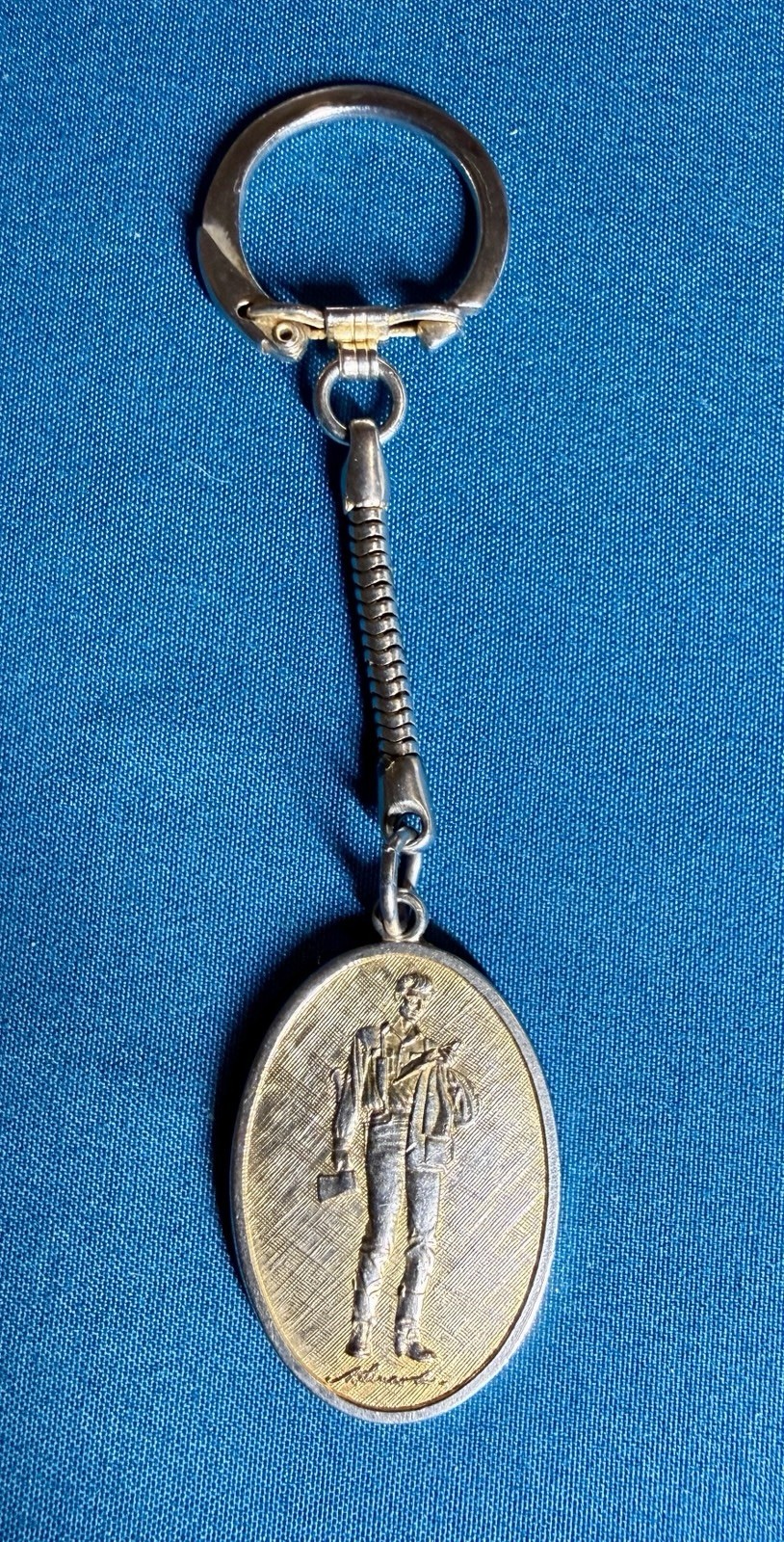 Vintage 1950s safe deposit box key fob Lincoln Savings Spokane WA keychain