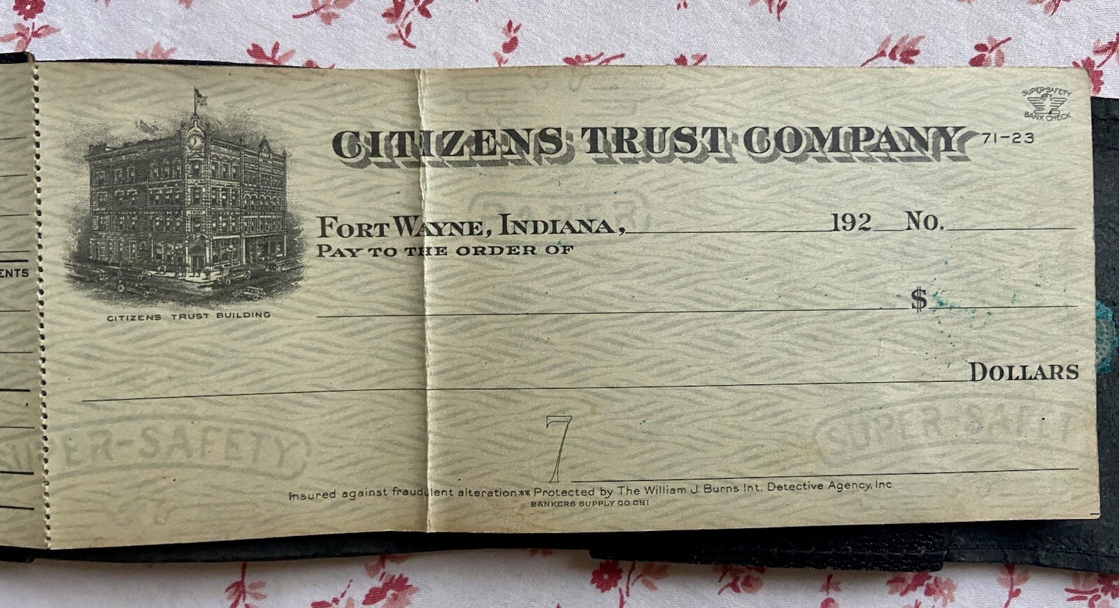 Vintage 1920s Citizens Trust Co., Fort Wayne, Ind. Black Leather Check Book