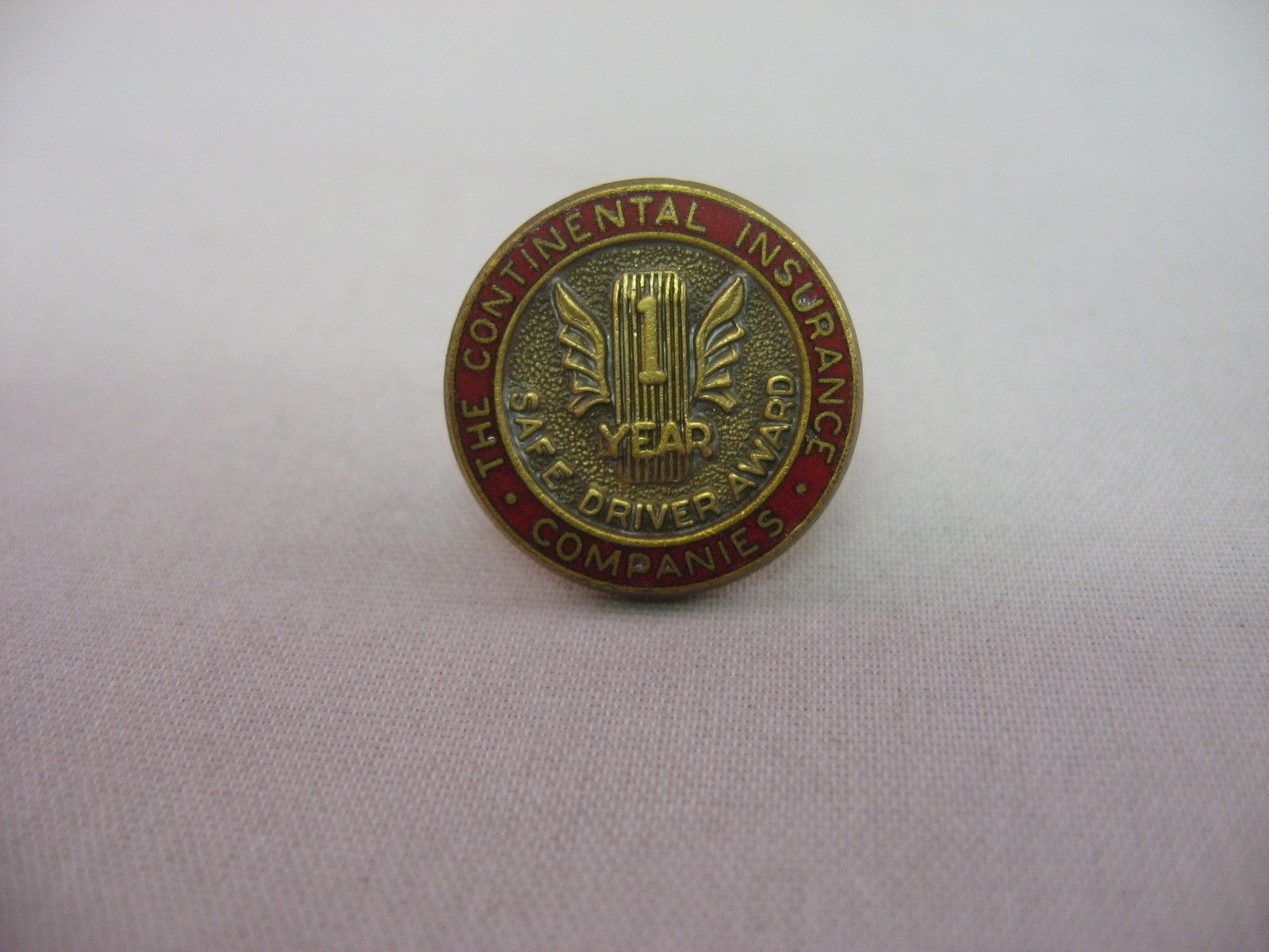 The Continental Insurance Companies 1 Year Safe Driver Award Pin Pinback Award