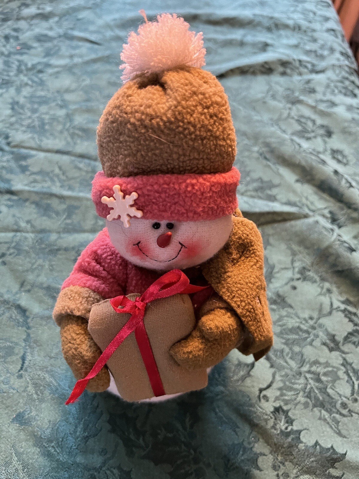 State Farm Insurance – Stuffed Snowman – Green Hat And Scarf Holding Present