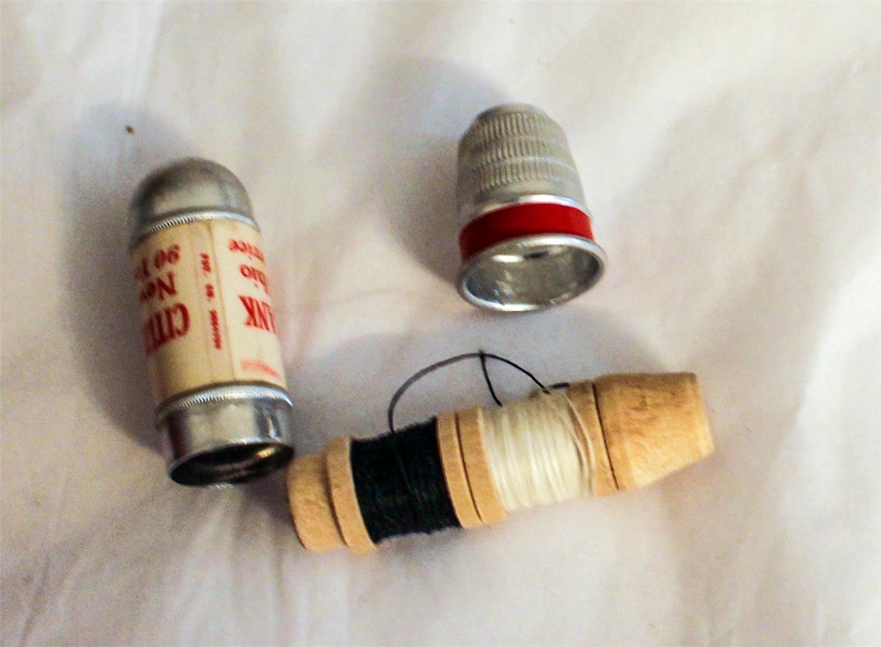 Vintage Sewing Kit Promo The Citizen’s National Bank New Philadelphia OH 2-1/4″