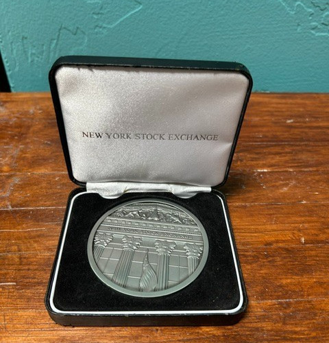 NEW YORK STOCK EXCHANGE NYSE 2016 COIN OPENING BELL TWLO TWILIO With case!