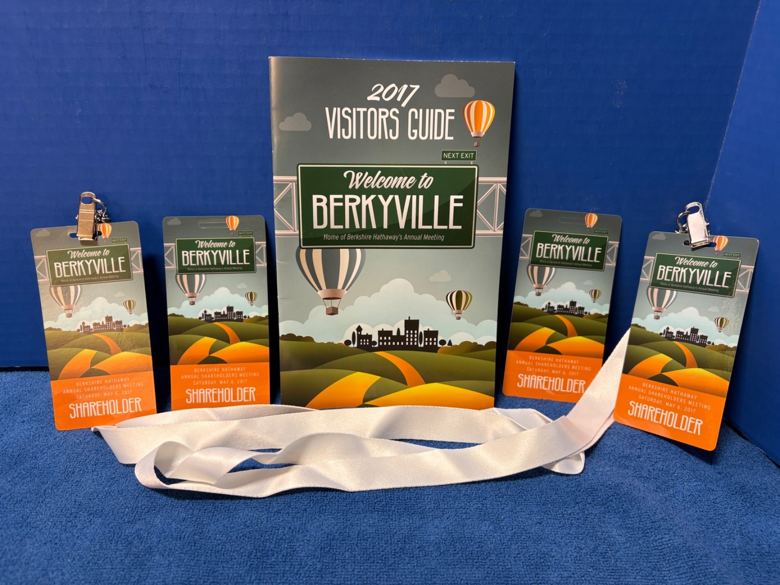 (4) 2017 Berkshire Hathaway Shareholder Passes+(2) Lanyards+Omaha Visitor Guide