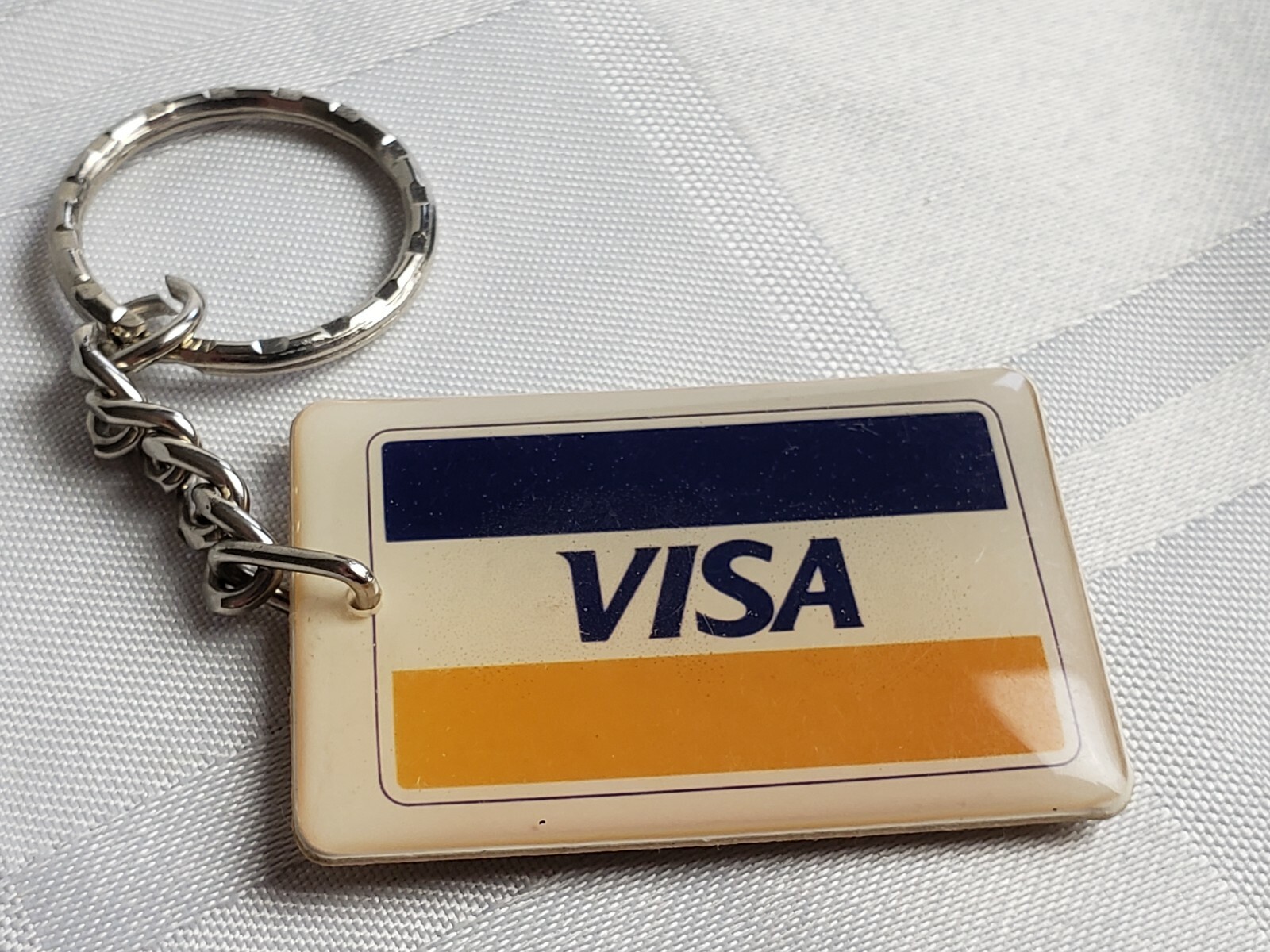 1970’S VISA BANKING ADVERTISING KEYCHAIN ORIGINAL VINTAGE RETRO AD PLASTIC WEAR