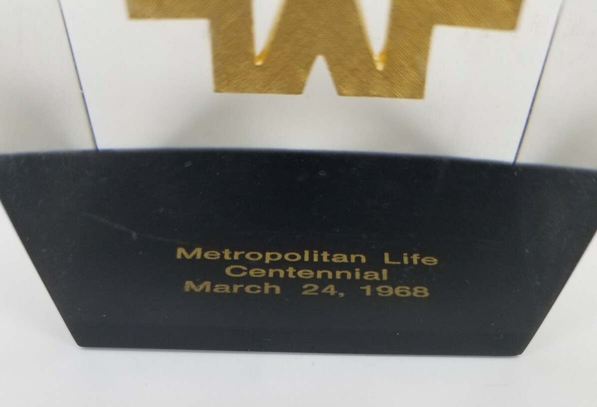 MET LIFE INSURANCE CO. GOLD METAL LUCITE PAPERWEIGHT 1968 LIFE CENTENNIAL AWARD
