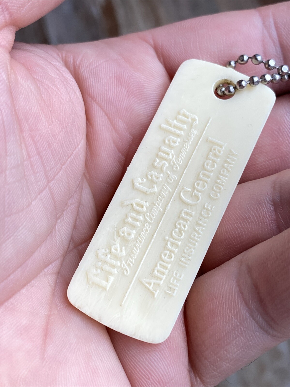 Life & Casualty Insurance Company Vtg Keychain Nashville Tennessee Cream Ivory