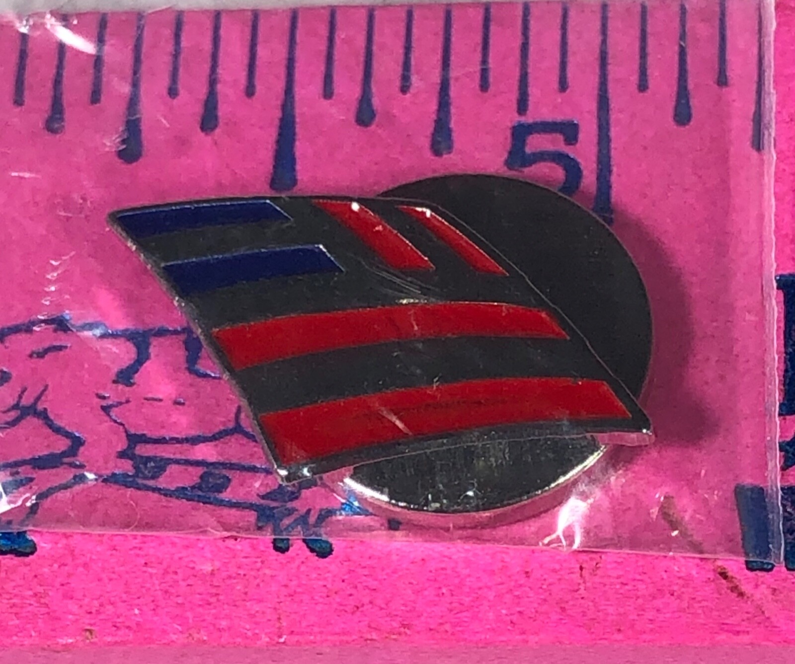 BANK OF AMERICA MAGNETIC LAPEL PIN B OF A FLAGSCAPE LOGO FREE SHIPPING