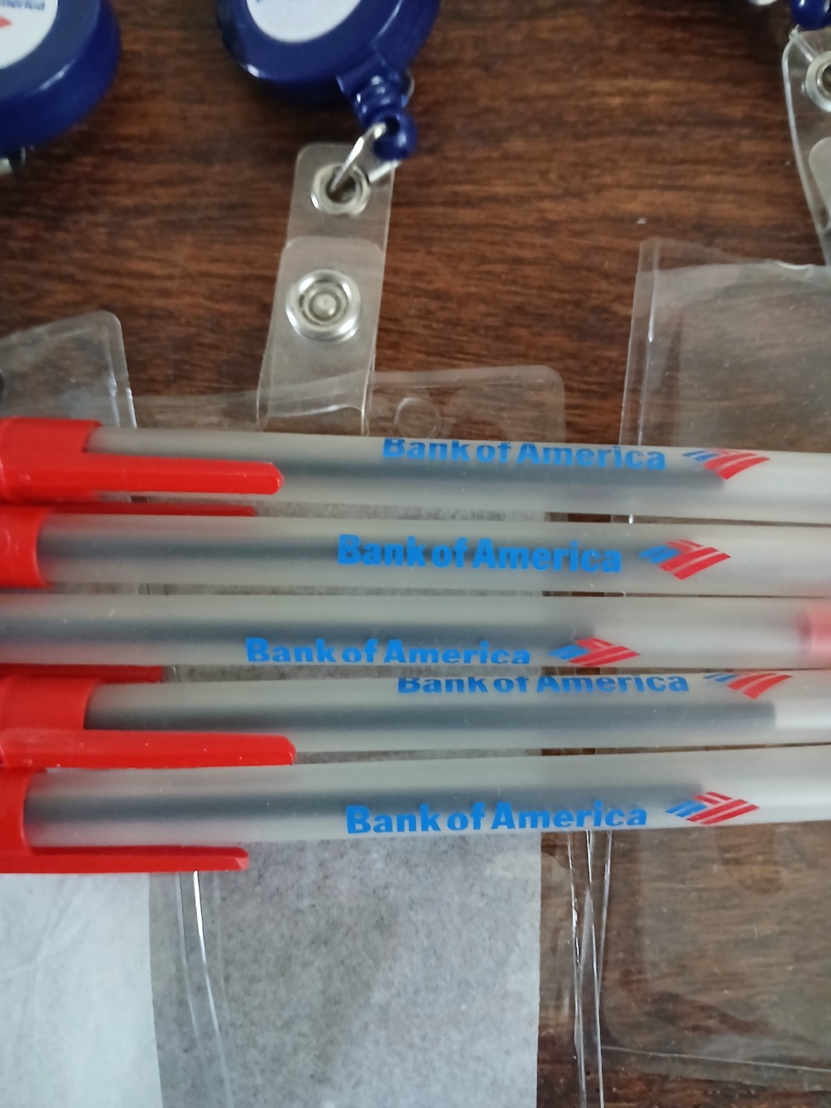 ✨️🇺🇸Bank of America Pens & Lanyards with Retractable Reels and Clips🇺🇸✨️