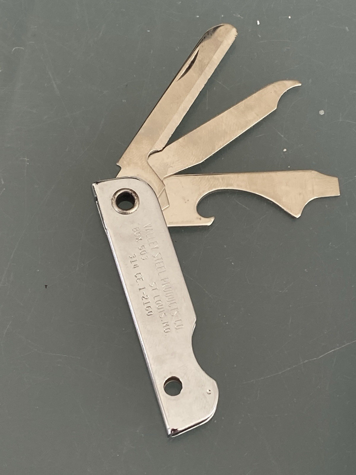 Vintage BASSETT 81 stainless Valley Steel St. louis pocket knife/screwdriver