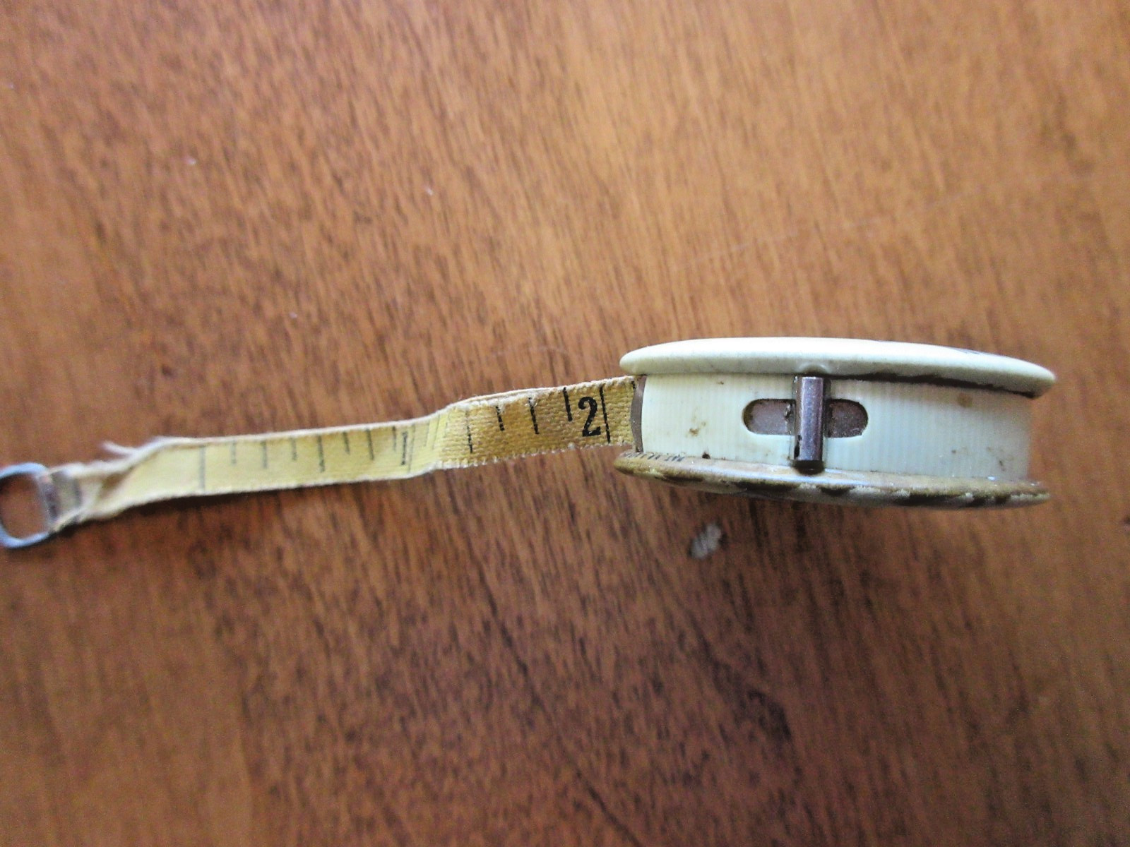 Rock Rapids Iowa State Bank tape measure. “The Friendly Bank”