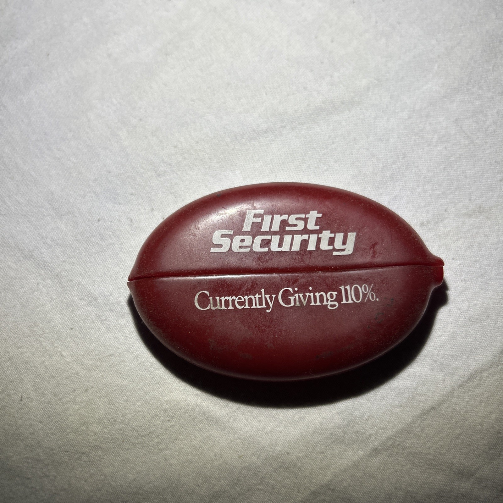 Vintage First Security Red Rubber Squeeze Coin Purse Pouch Advertising Quikoin