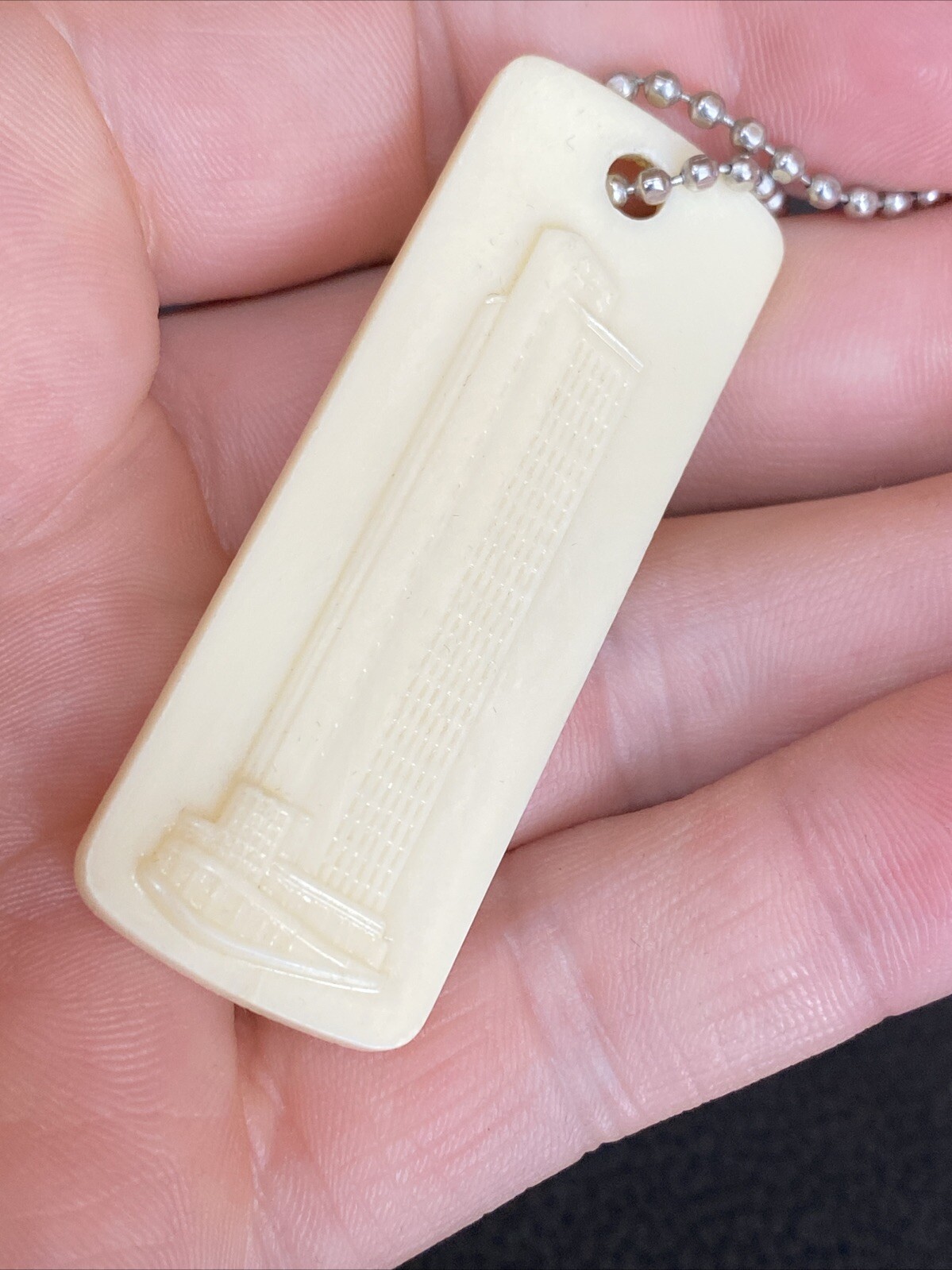 Life & Casualty Insurance Company Vtg Keychain Nashville Tennessee Cream Ivory
