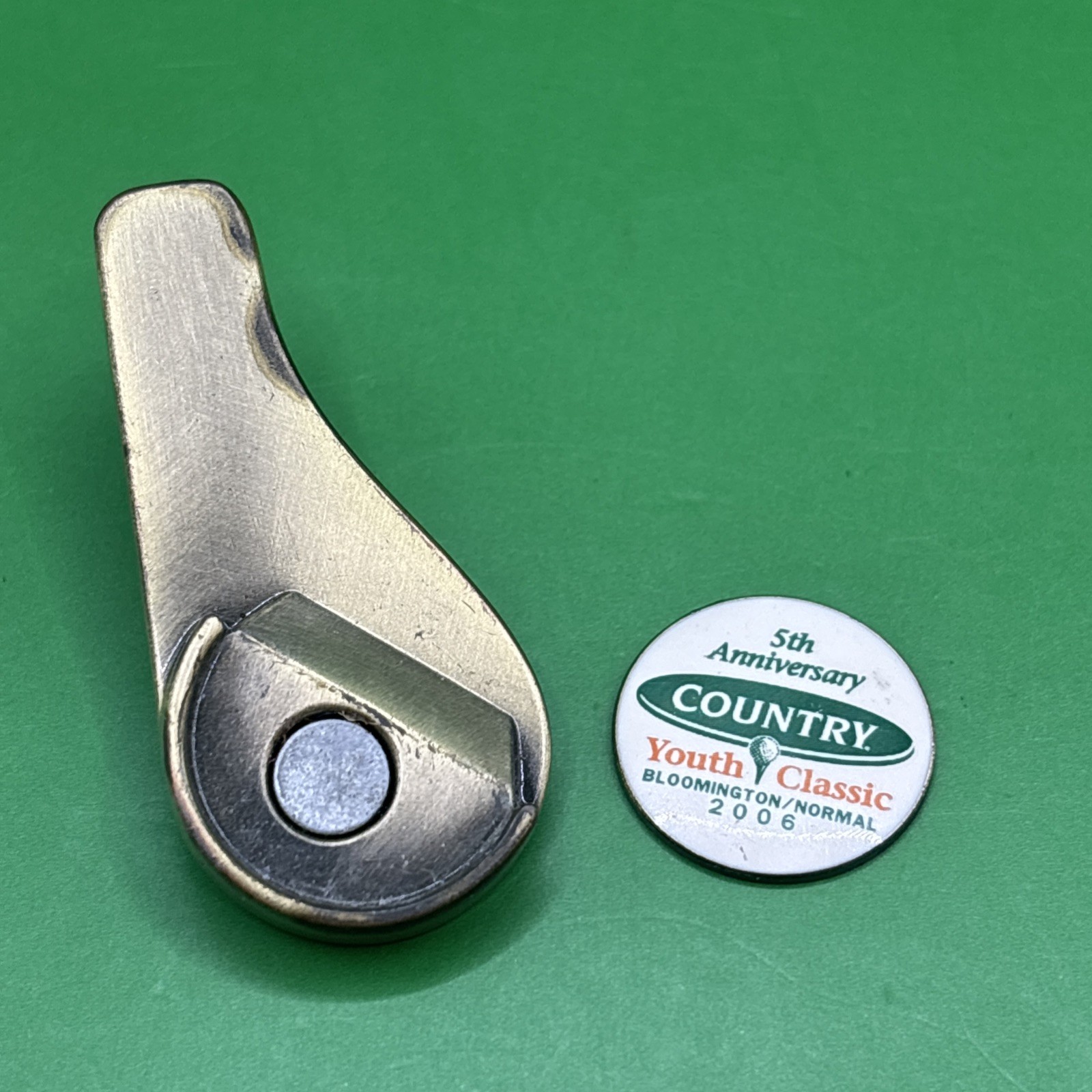 2006 COUNTRY Financial Youth Golf Classic 5th Anniversary Ball Marker Hat Clip
