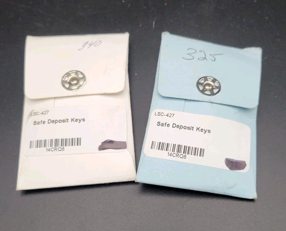 Bank Safe Deposit Box Key Envelope And Keys 2 Sets.