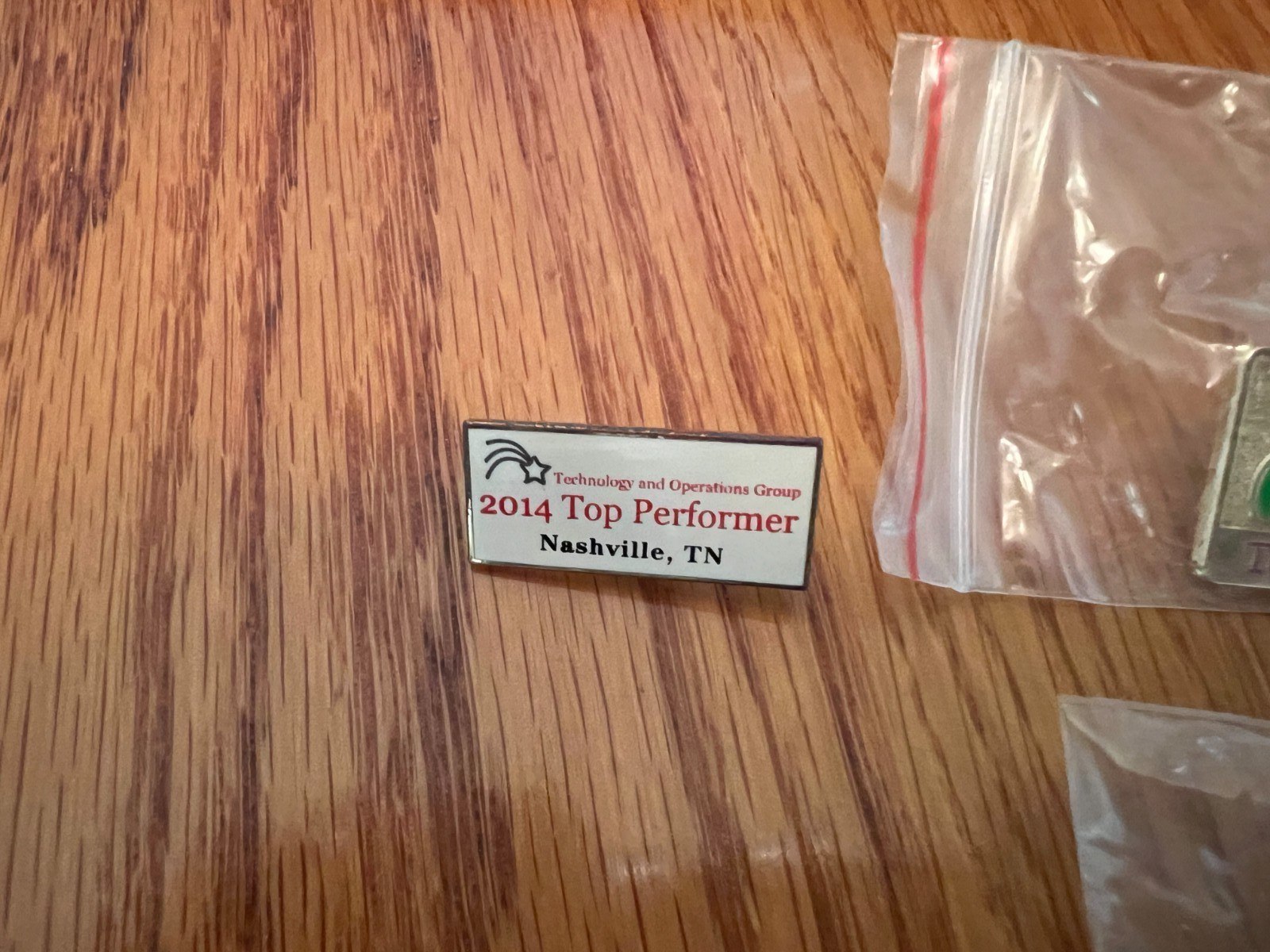 Wells Fargo 10Item Lot – Top Performer Award and Digital Picture Frame, misc pin