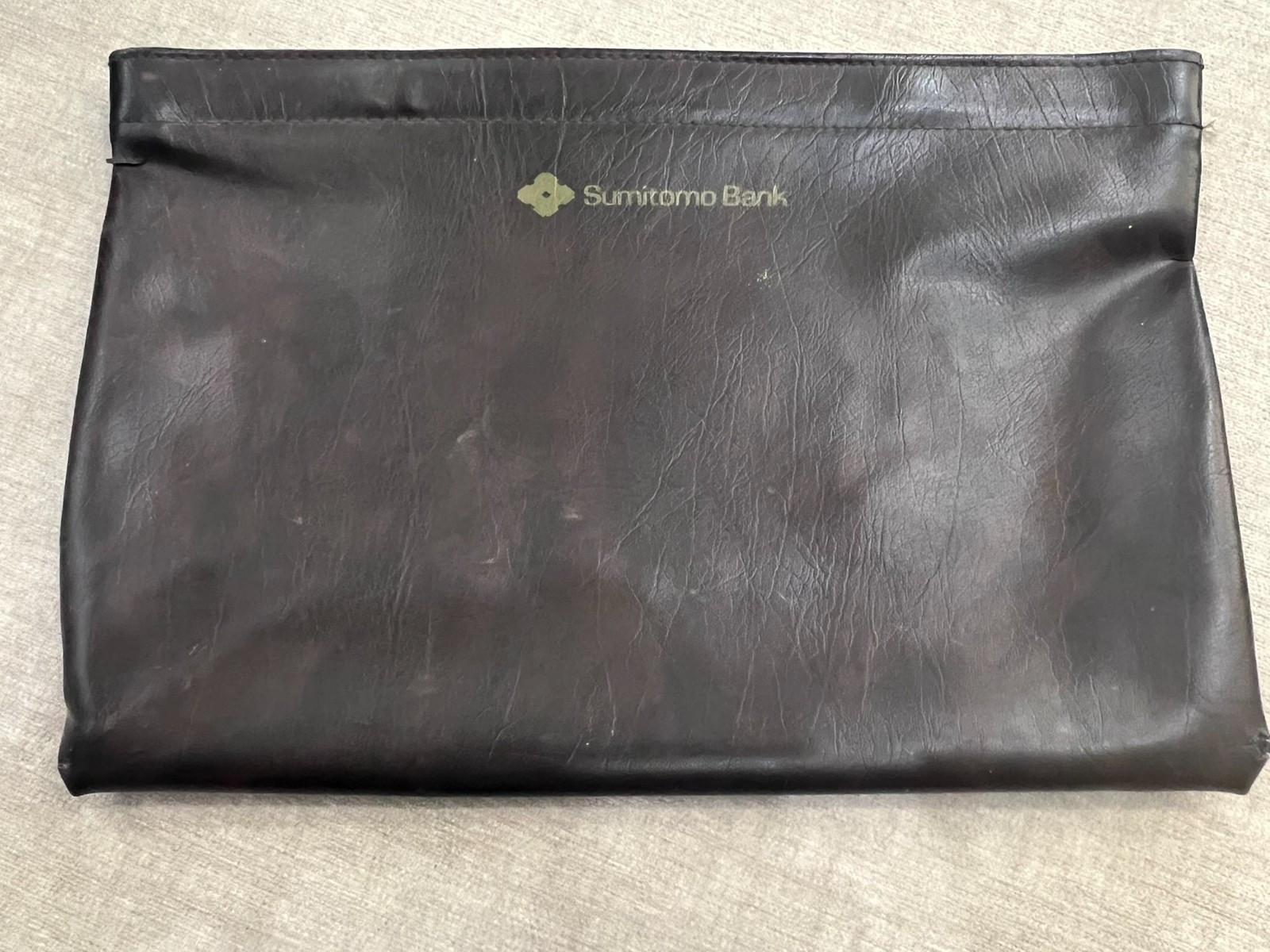 VINTAGE Sumitomo Bank Faux Vinyl Document Pouch 11-1/2″ x 17-1/2″ **READ**