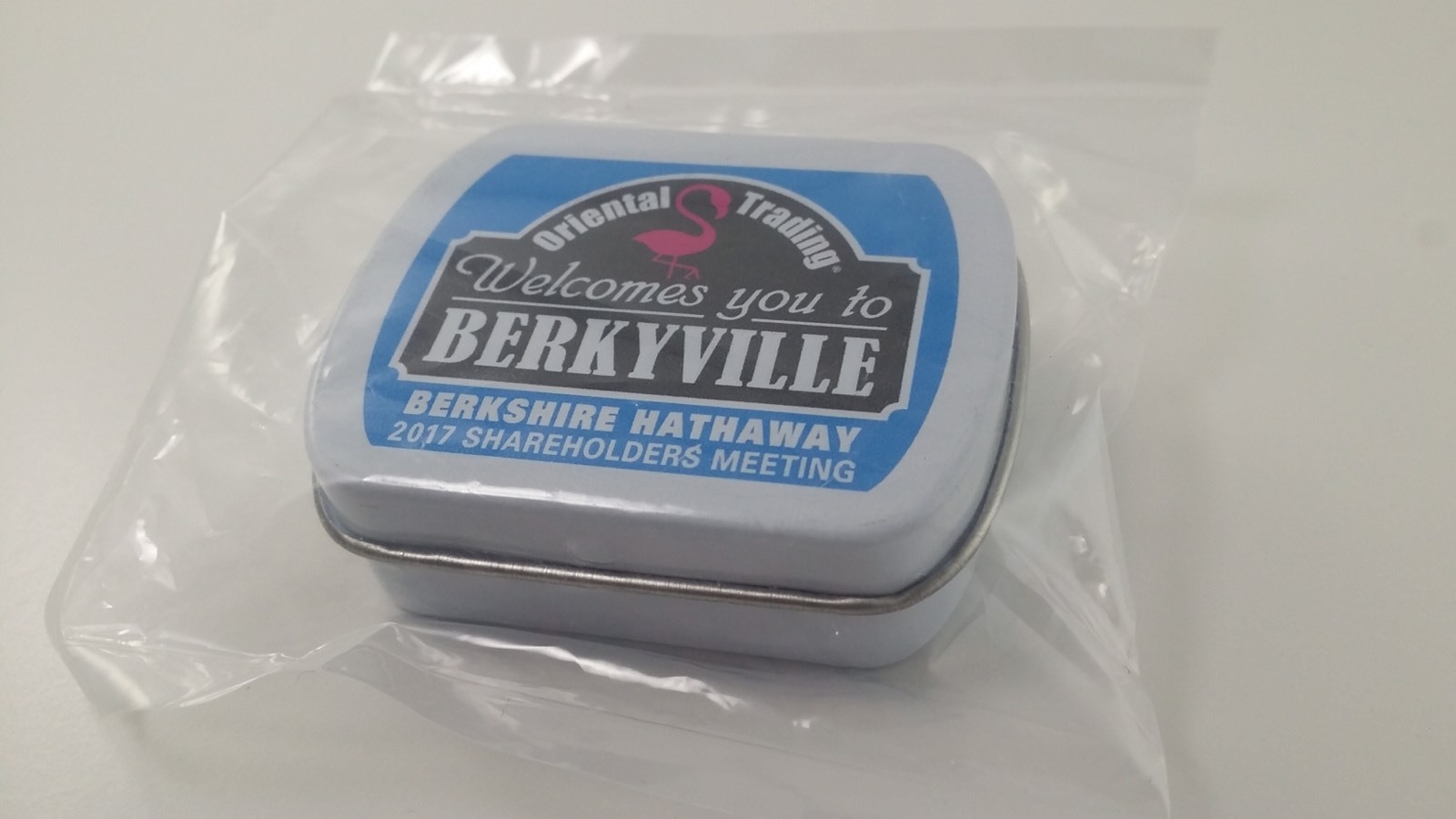 NEW! Rare 2017 Berkshire Hathaway Meeting Mint Tin – Warren Buffett- BRK COLLECT