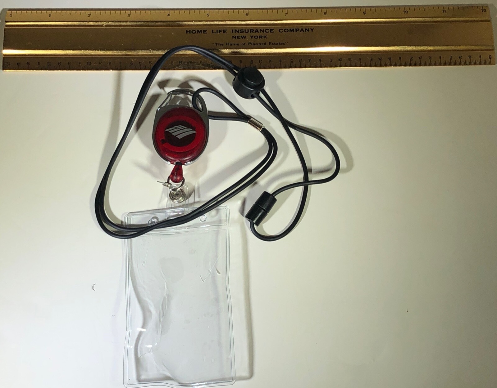 BANK OF AMERICA RETRACTABLE CARABINER BELT CLIP IDENTIFICATION HOLDER KEYRING