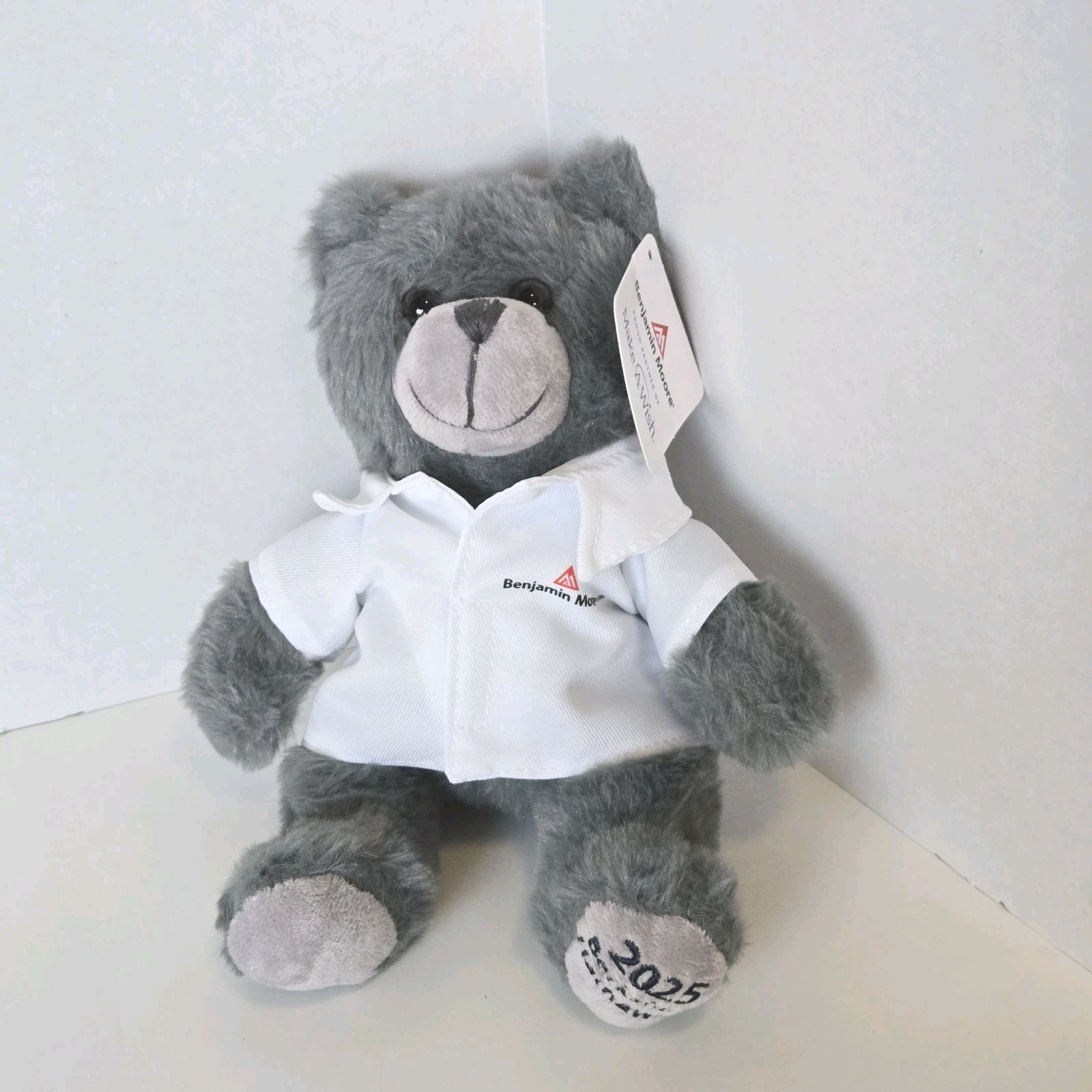 2025 BERKSHIRE HATHAWAY ANNUAL MEETING BENJAMIN MOORE TEDDY BEAR WARREN BUFFETT