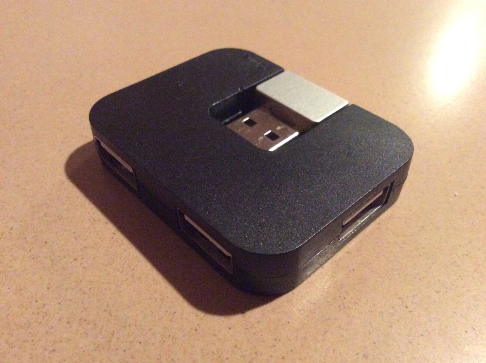 WELLS FARGO Car Cigarette Lighter USB Charger Multi-USB Adapter & Ear Buds Black