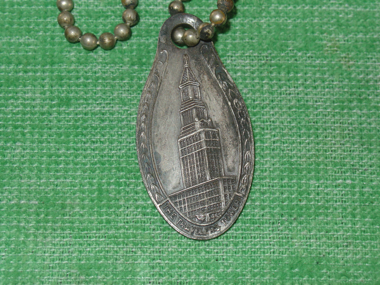 VINTAGE THE TRAVELERS TOWER IDENTIFICATION NUMBER I.D.TAG KEY CHAIN FOB #F-25427