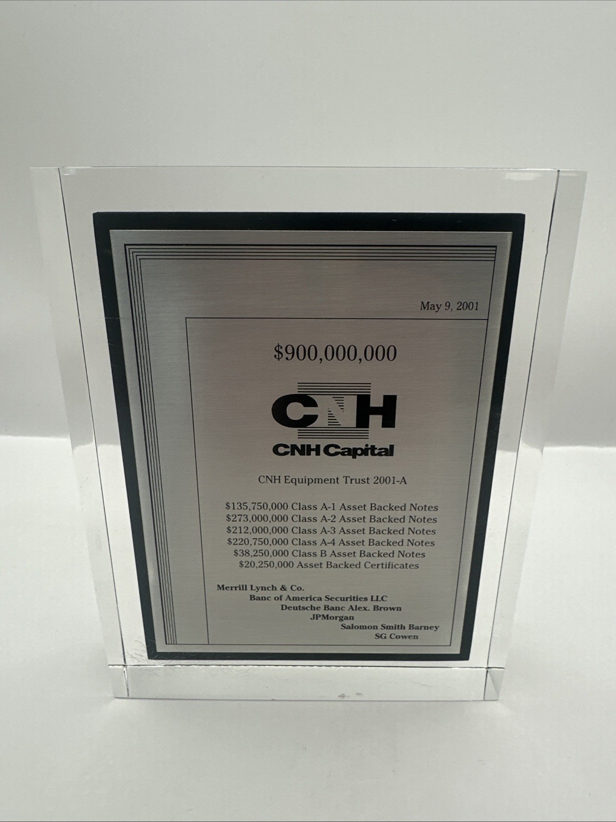CNH Capital Lucite Wall Street Paper Weight Tombstone Merrill Lynch 2001 Salomon