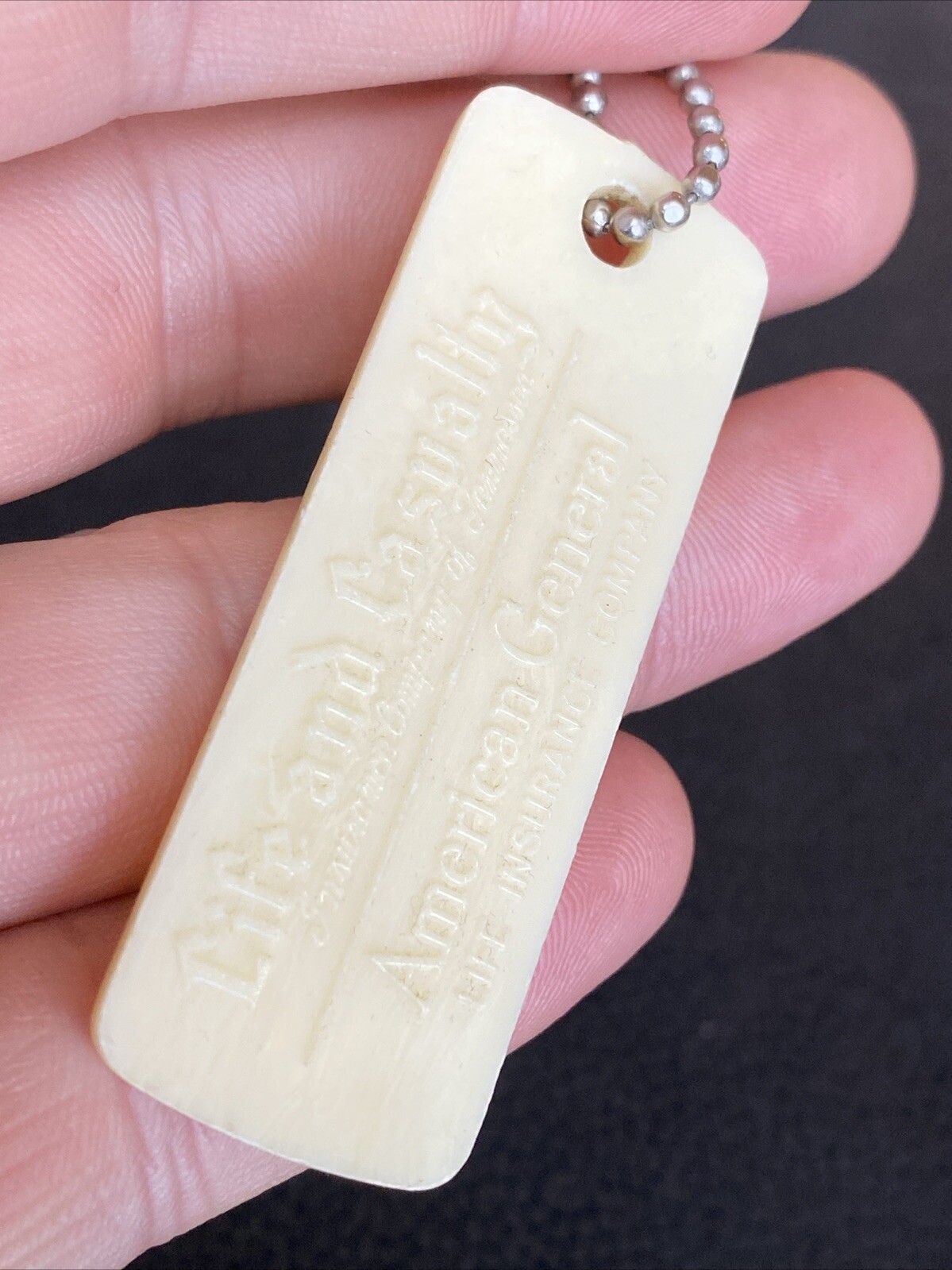 Life & Casualty Insurance Company Vtg Keychain Nashville Tennessee Cream Ivory