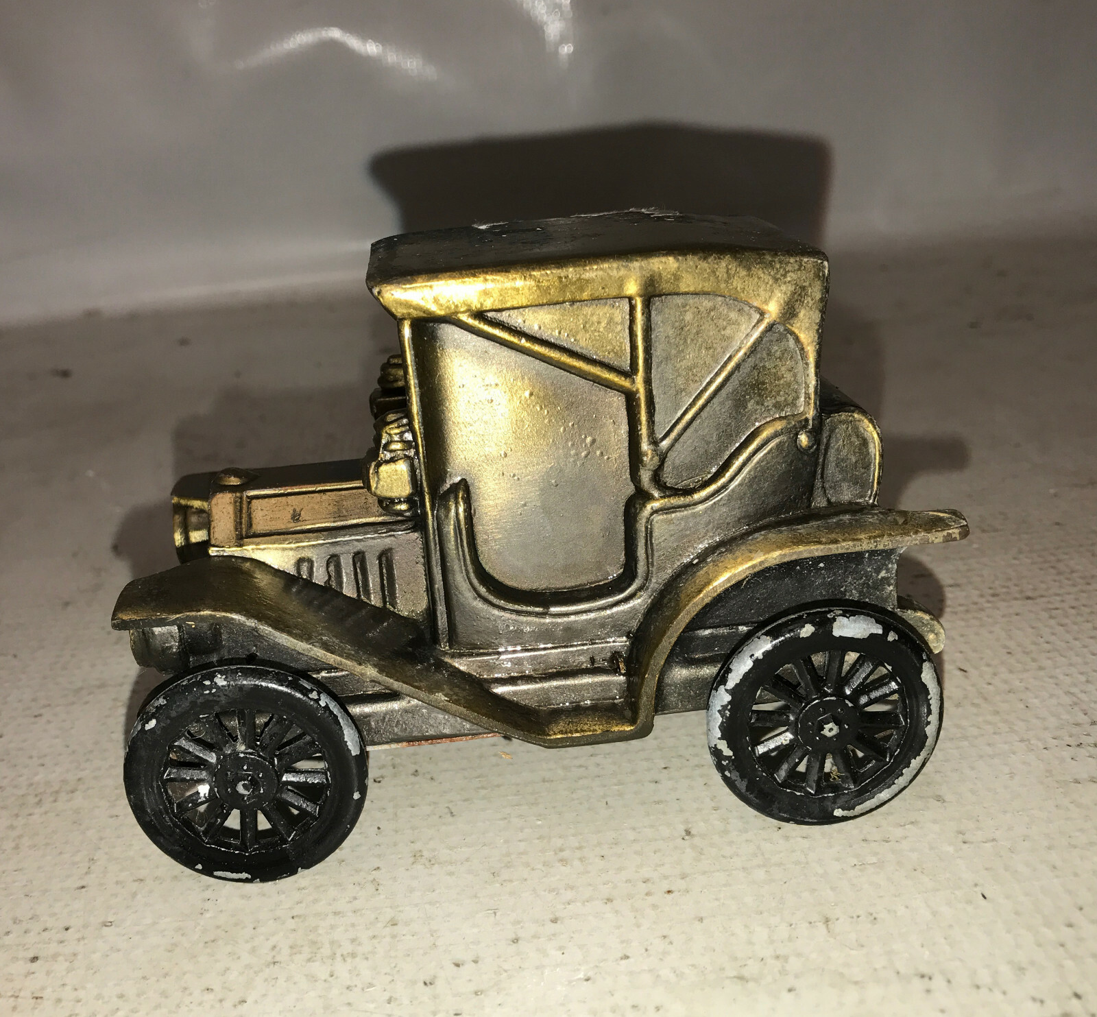 Vintage FIRST FEDERAL SAVINGS Of DETROIT Classic Car (1908) Bank FREE SHIPPING