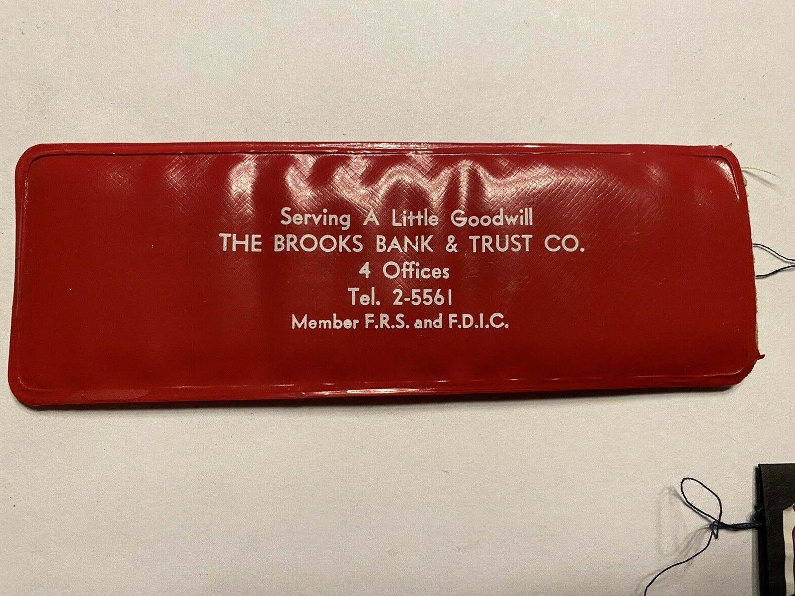 Vintage The Brooks Bank & Trust Co. Advertising Sharps Needle and Thread Set C3