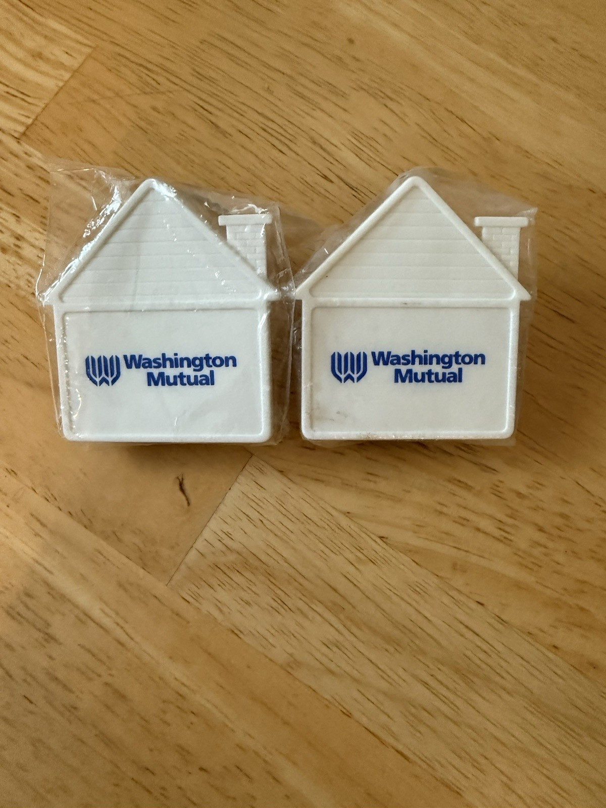 Washington Mutual Bank Magnets Set of 2 Vintage Collectible House New in Package