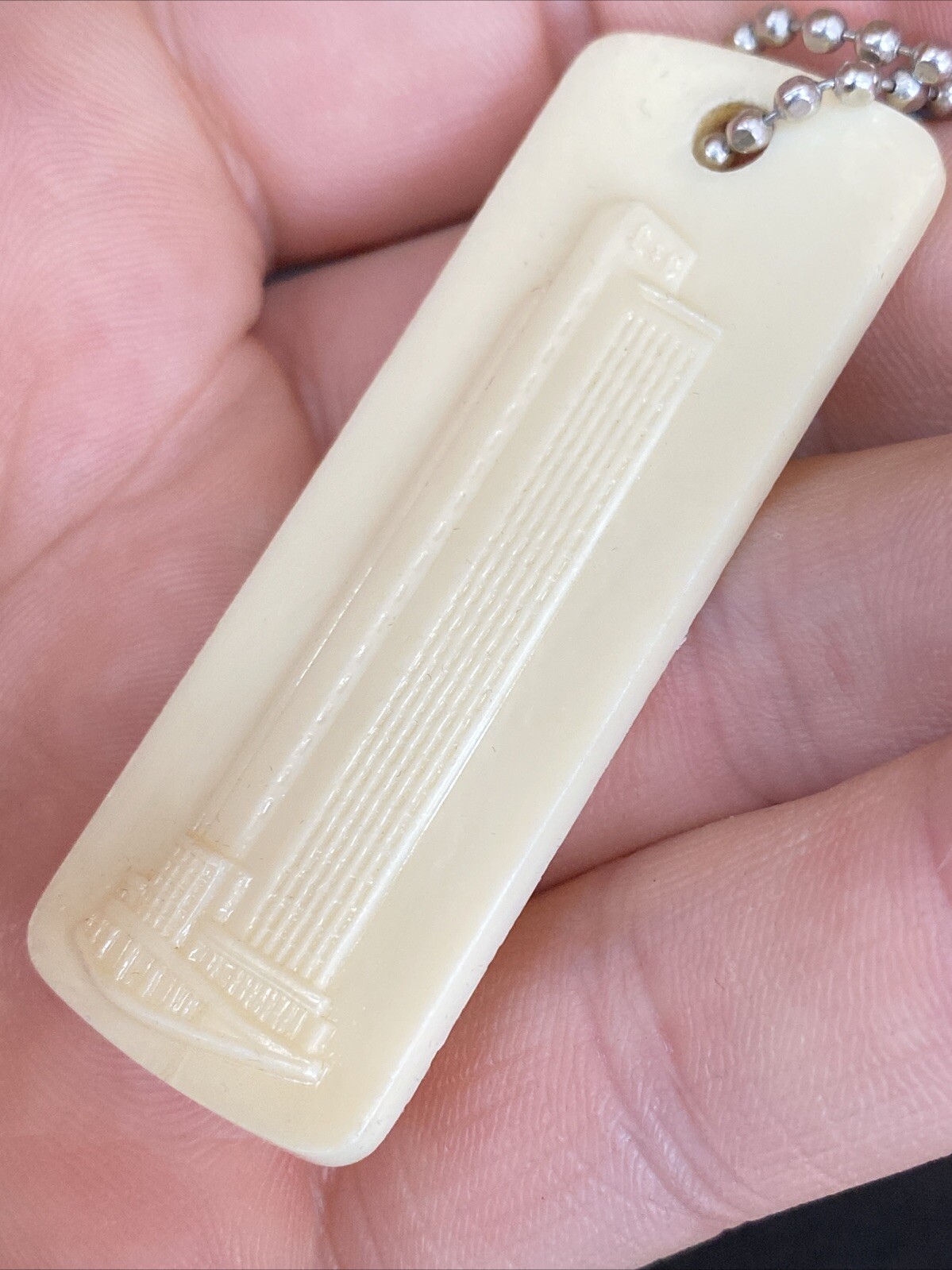 Life & Casualty Insurance Company Vtg Keychain Nashville Tennessee Cream Ivory