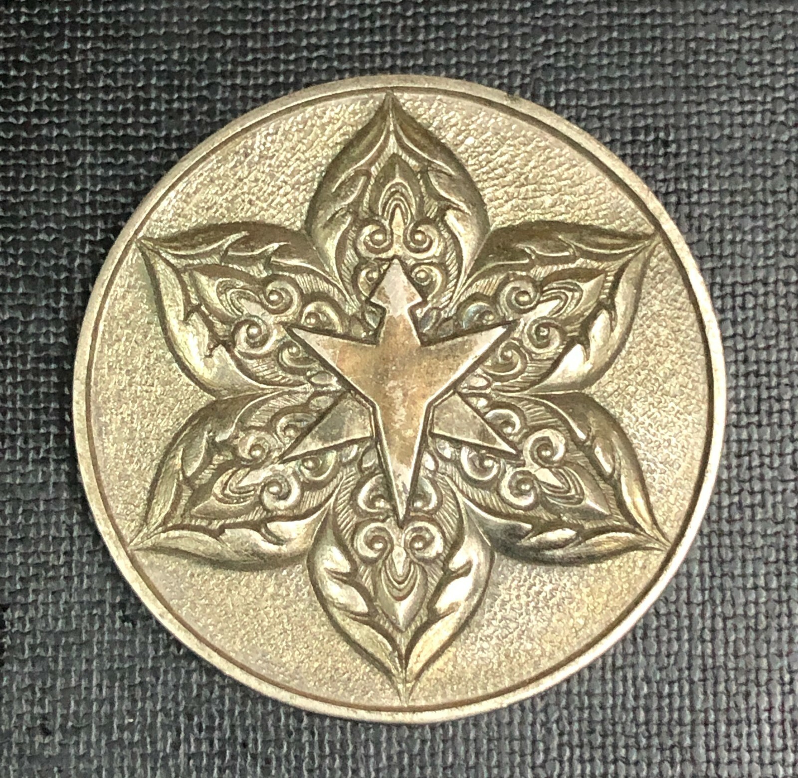 Ehime Savings Campaign 1965 Coin Medal Dry Leaf Prefecture Pattern Collectible