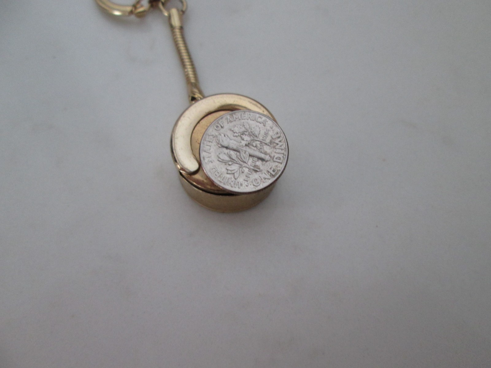 Vtg The CORYDON STATE BANK Corydon, IN Gold Color Key Fob w/Penny Holder