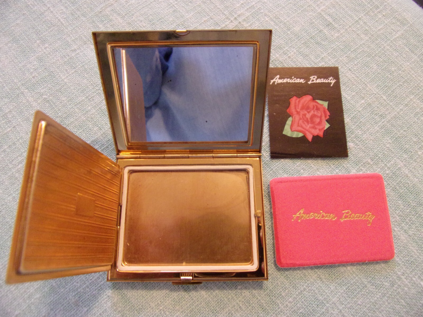 FARMERS & MECHANICS BANK ADVERTISMENT PROMOTION AMERICAN BEAUTY COMPACT NIB