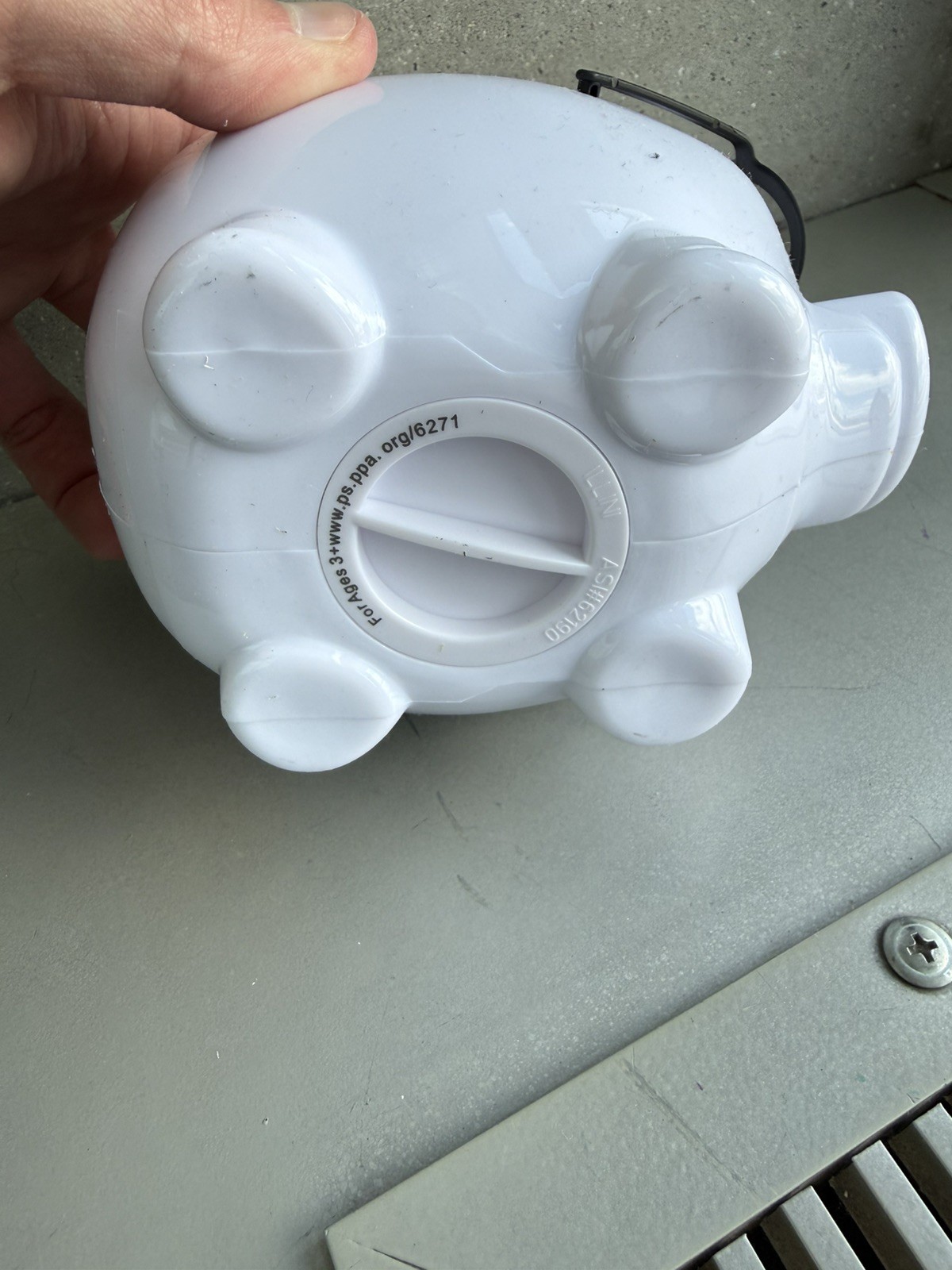 2026 Berkshire Hathaway Shareholder Meeting Exclusive plastic Piggy Bank Buffett