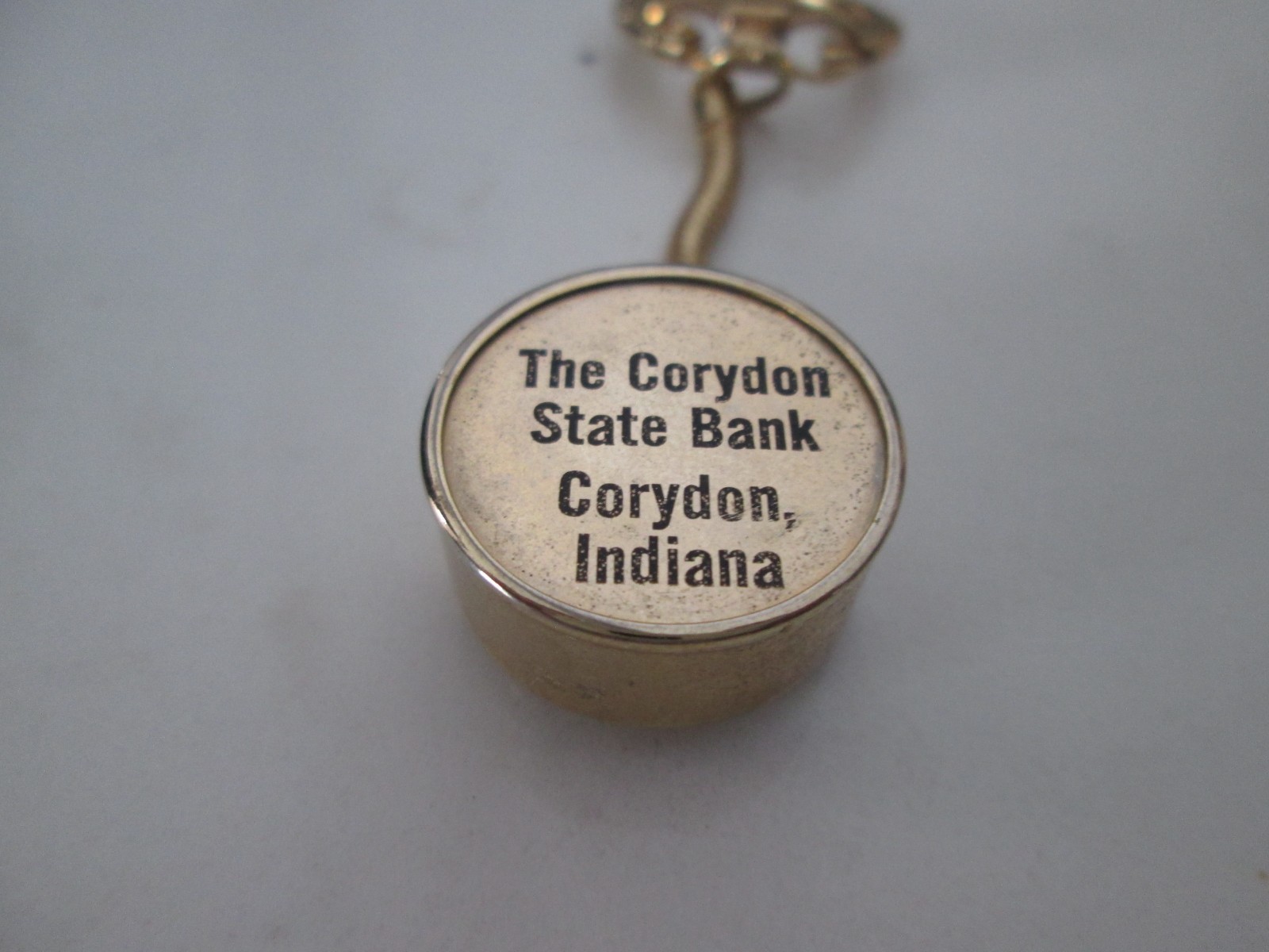 Vtg The CORYDON STATE BANK Corydon, IN Gold Color Key Fob w/Penny Holder