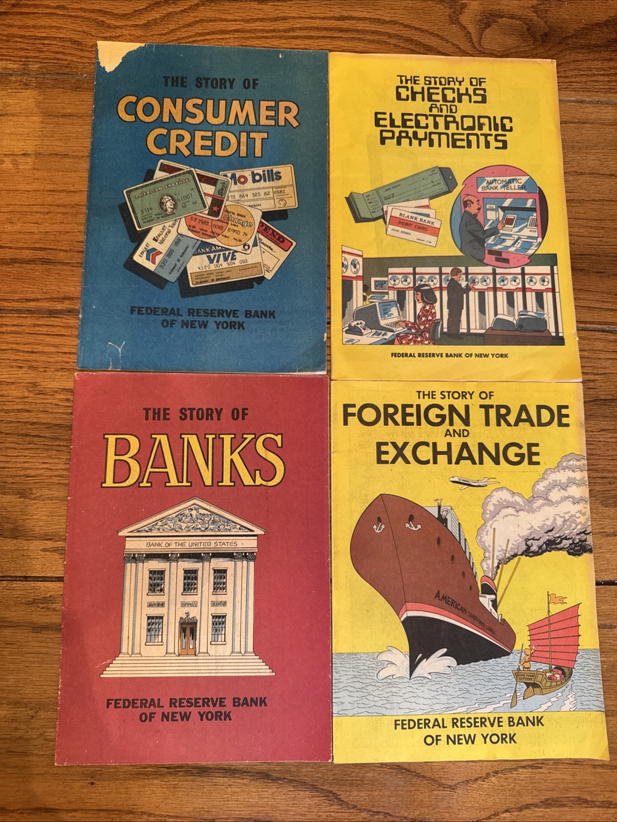 Vintage US FEDERAL RESERVE BANK Comic Books PROMO Lot 1980s Credit, Checks, Etc.