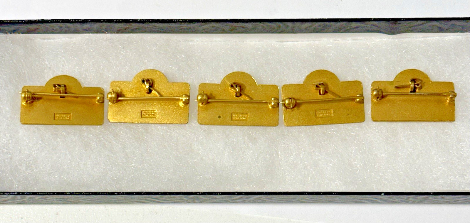 LOT OF 5 VINTAGE ENAMELED TRANSPORT INSURANCE CO. SAFE DRIVER AWARD PINS